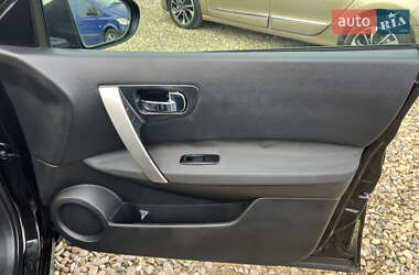 Внедорожник / Кроссовер Nissan Qashqai 2010 в 
