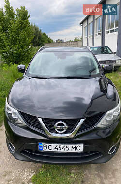 Позашляховик / Кросовер Nissan Qashqai 2015 в Львові