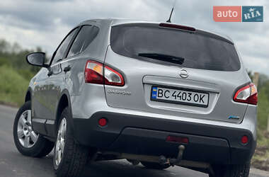 Позашляховик / Кросовер Nissan Qashqai 2010 в 