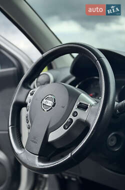 Позашляховик / Кросовер Nissan Qashqai 2010 в 
