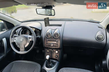 Внедорожник / Кроссовер Nissan Qashqai 2008 в 