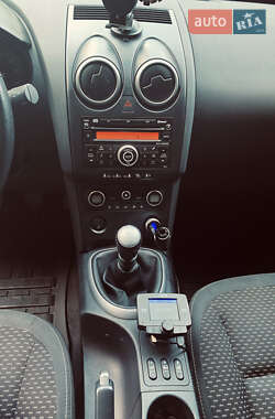 Внедорожник / Кроссовер Nissan Qashqai 2008 в 