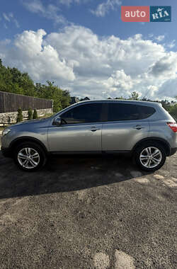 Внедорожник / Кроссовер Nissan Qashqai 2010 в 