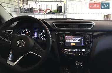 Позашляховик / Кросовер Nissan Qashqai 2020 в 