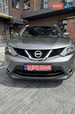 Позашляховик / Кросовер Nissan Qashqai 2015 в Полтаві