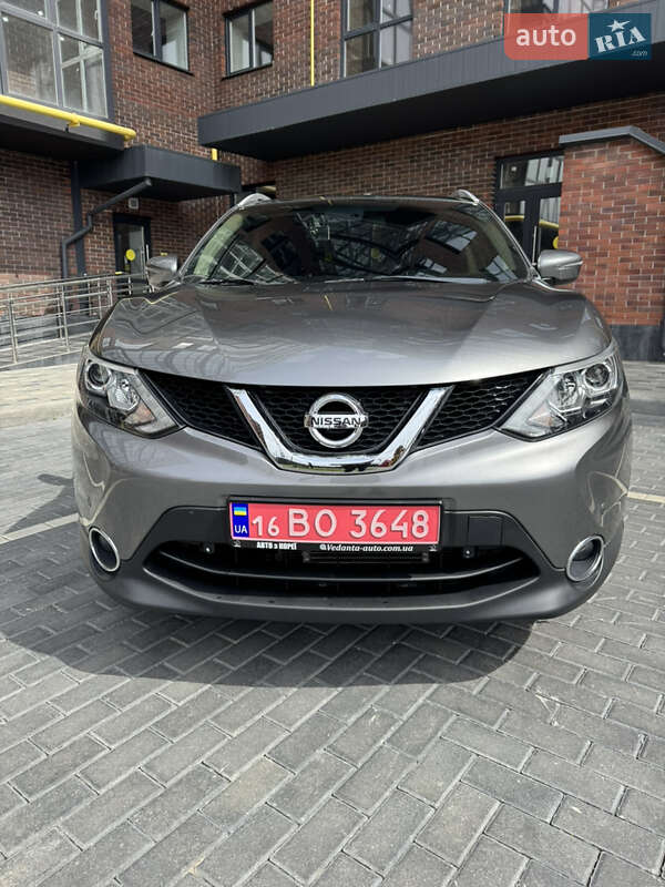 Внедорожник / Кроссовер Nissan Qashqai 2015 в 