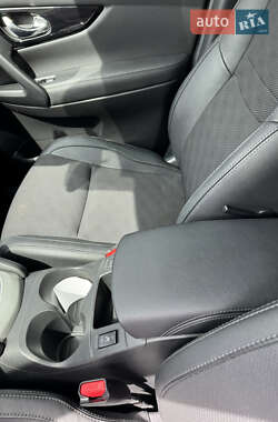Внедорожник / Кроссовер Nissan Qashqai 2015 в 