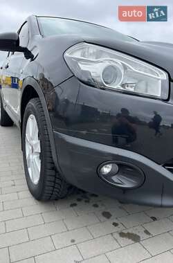 Позашляховик / Кросовер Nissan Qashqai 2010 в 
