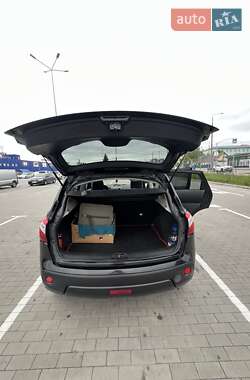 Позашляховик / Кросовер Nissan Qashqai 2010 в 