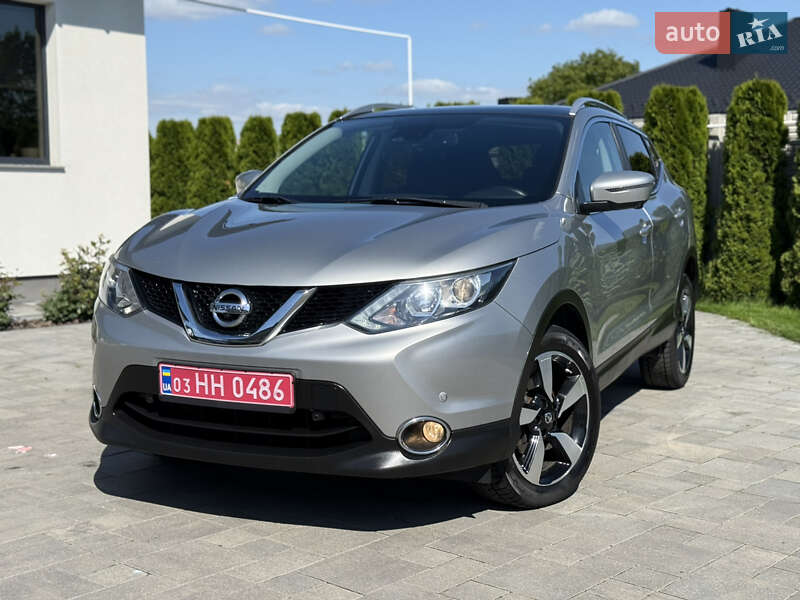 Позашляховик / Кросовер Nissan Qashqai 2016 в Рівному