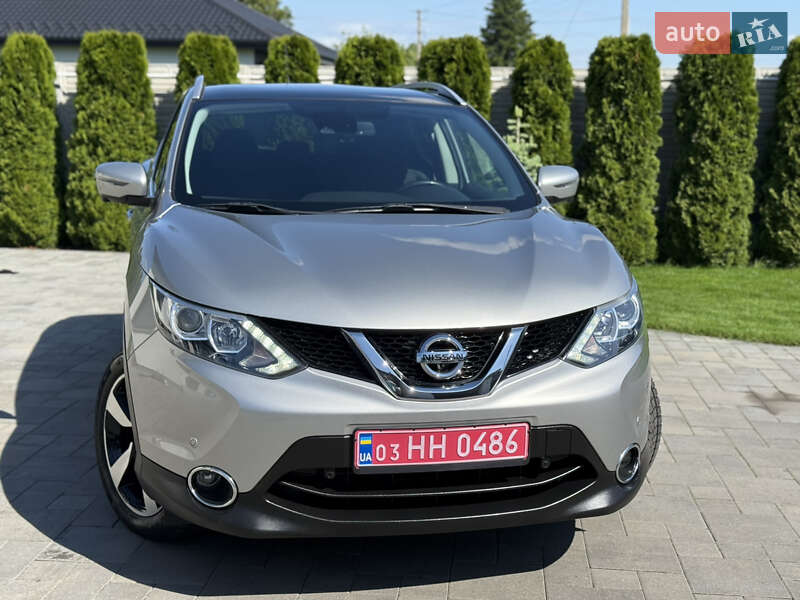 Позашляховик / Кросовер Nissan Qashqai 2016 в Рівному