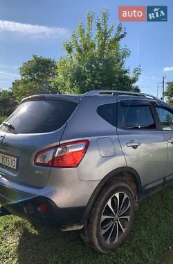Внедорожник / Кроссовер Nissan Qashqai 2011 в 