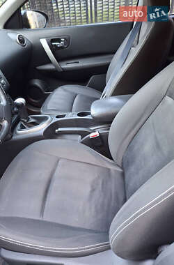 Позашляховик / Кросовер Nissan Qashqai 2011 в 