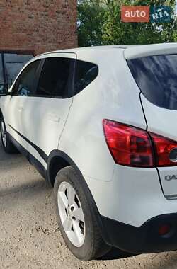Позашляховик / Кросовер Nissan Qashqai 2009 в 
