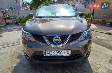 Внедорожник / Кроссовер Nissan Qashqai 2016 в 