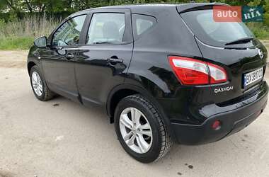 Позашляховик / Кросовер Nissan Qashqai 2010 в 