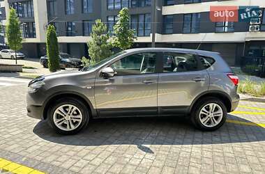 Позашляховик / Кросовер Nissan Qashqai 2012 в 