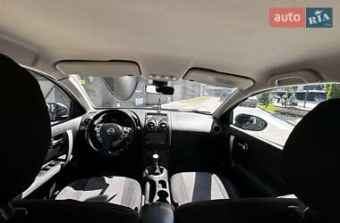 Позашляховик / Кросовер Nissan Qashqai 2012 в 