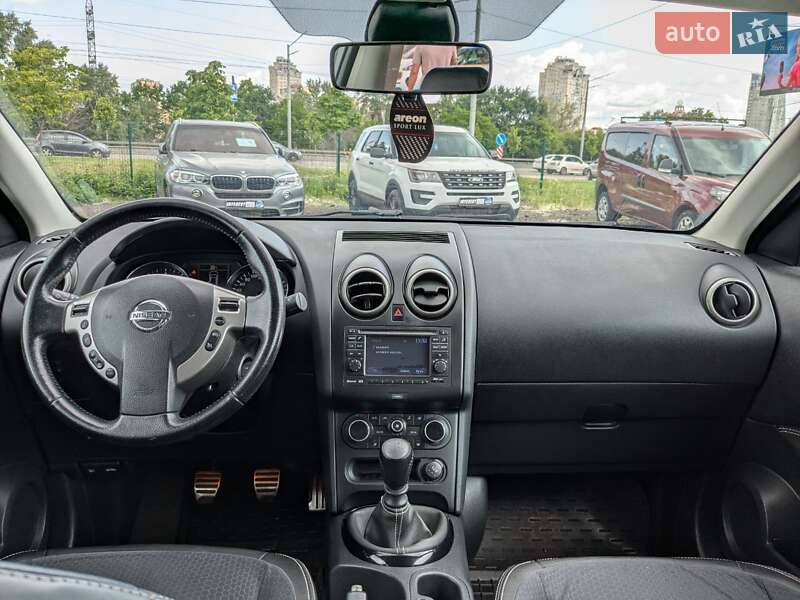 Позашляховик / Кросовер Nissan Qashqai 2013 в Києві