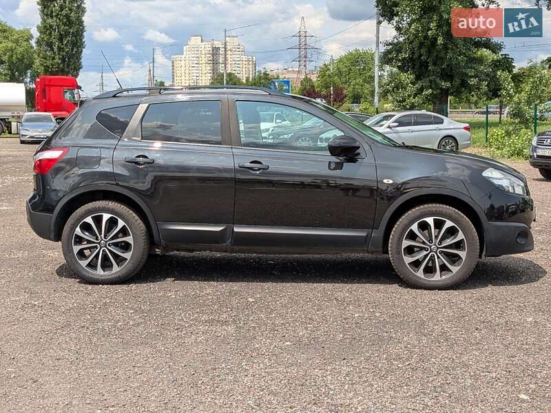 Позашляховик / Кросовер Nissan Qashqai 2013 в Києві