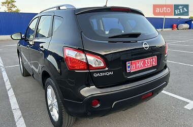 Позашляховик / Кросовер Nissan Qashqai 2013 в 