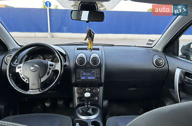 Позашляховик / Кросовер Nissan Qashqai 2013 в 