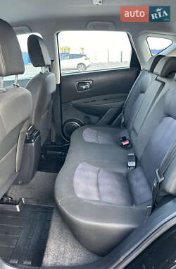 Позашляховик / Кросовер Nissan Qashqai 2013 в 