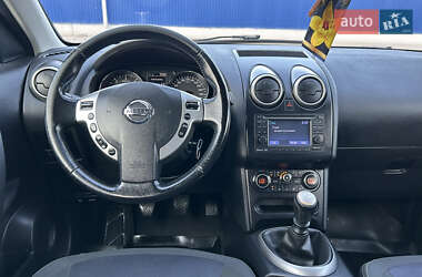 Позашляховик / Кросовер Nissan Qashqai 2013 в 