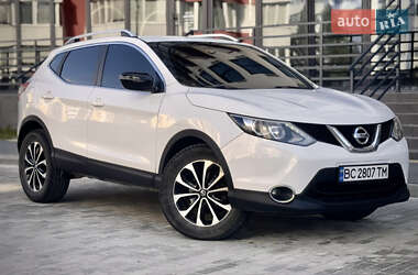 Внедорожник / Кроссовер Nissan Qashqai 2015 в 