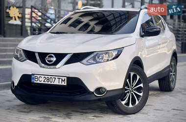 Внедорожник / Кроссовер Nissan Qashqai 2015 в 