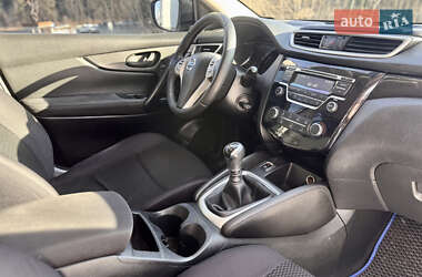 Внедорожник / Кроссовер Nissan Qashqai 2015 в 