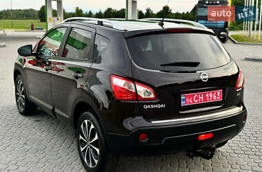 Внедорожник / Кроссовер Nissan Qashqai 2012 в 