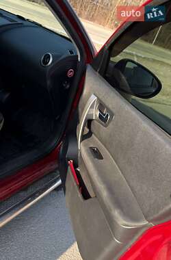 Внедорожник / Кроссовер Nissan Qashqai 2012 в 