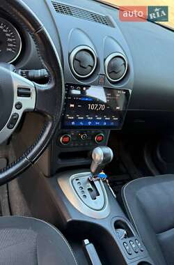Внедорожник / Кроссовер Nissan Qashqai 2012 в 