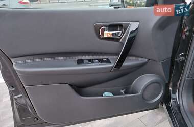 Позашляховик / Кросовер Nissan Qashqai 2013 в 
