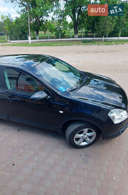 Внедорожник / Кроссовер Nissan Qashqai 2008 в 