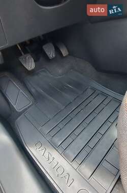Внедорожник / Кроссовер Nissan Qashqai 2008 в 