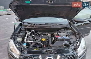 Позашляховик / Кросовер Nissan Qashqai 2013 в 
