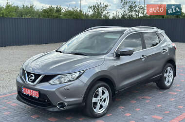 Внедорожник / Кроссовер Nissan Qashqai 2014 в 