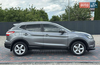 Внедорожник / Кроссовер Nissan Qashqai 2014 в 
