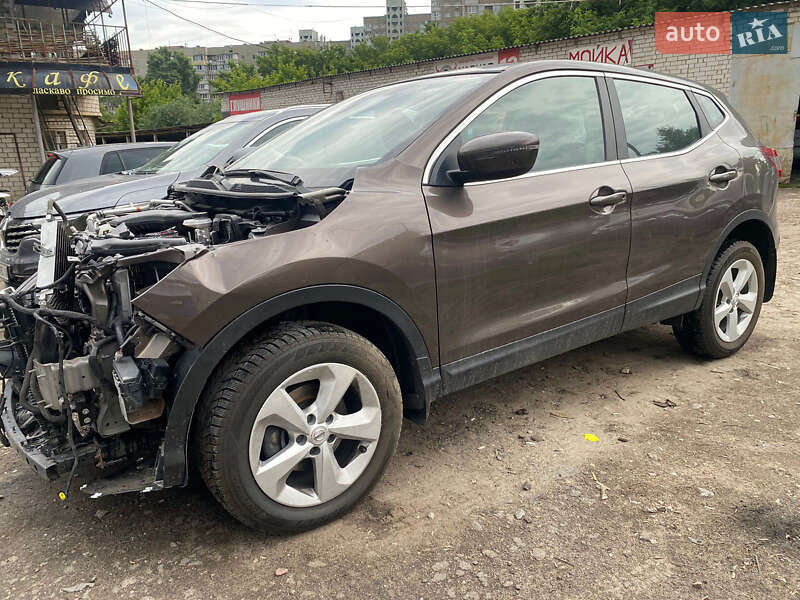 Позашляховик / Кросовер Nissan Qashqai 2019 в 