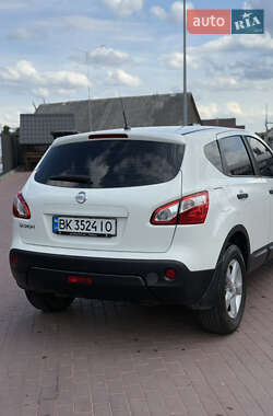 Внедорожник / Кроссовер Nissan Qashqai 2013 в 