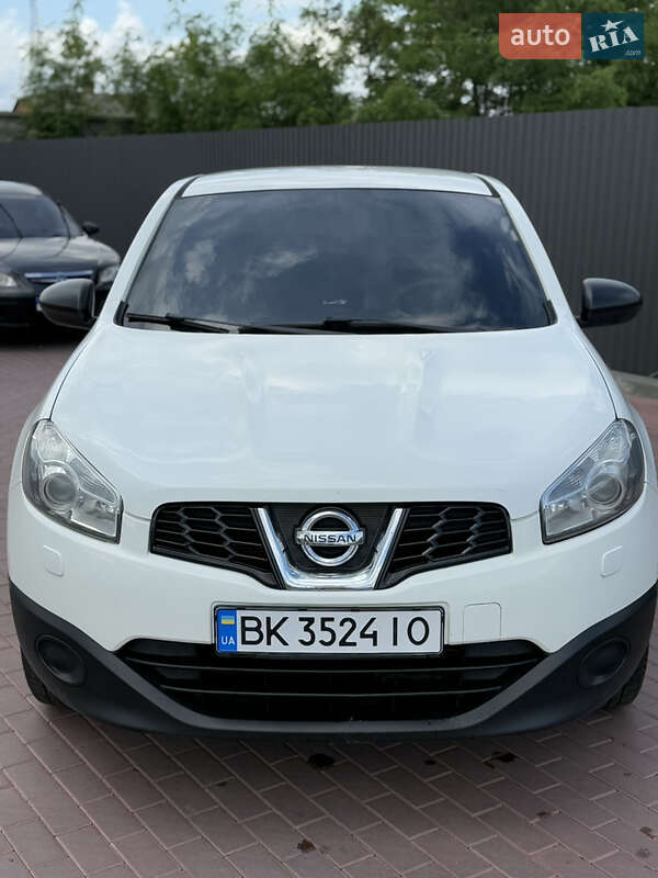 Внедорожник / Кроссовер Nissan Qashqai 2013 в Сарнах