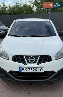 Внедорожник / Кроссовер Nissan Qashqai 2013 в 