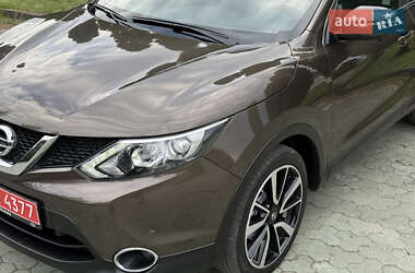 Позашляховик / Кросовер Nissan Qashqai 2014 в 