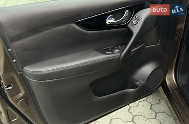 Позашляховик / Кросовер Nissan Qashqai 2014 в 