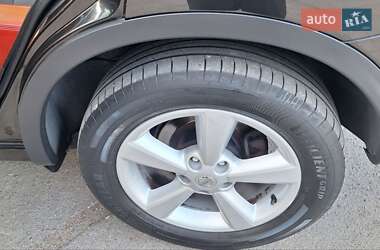 Позашляховик / Кросовер Nissan Qashqai 2009 в 