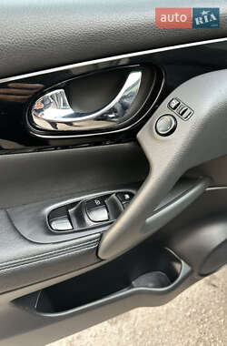 Внедорожник / Кроссовер Nissan Qashqai 2017 в 