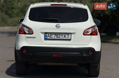 Внедорожник / Кроссовер Nissan Qashqai 2013 в 
