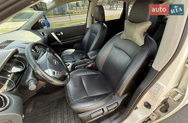 Внедорожник / Кроссовер Nissan Qashqai 2013 в 